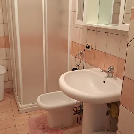 Casa Sea Etna Di Enza Frühstückspension 3*