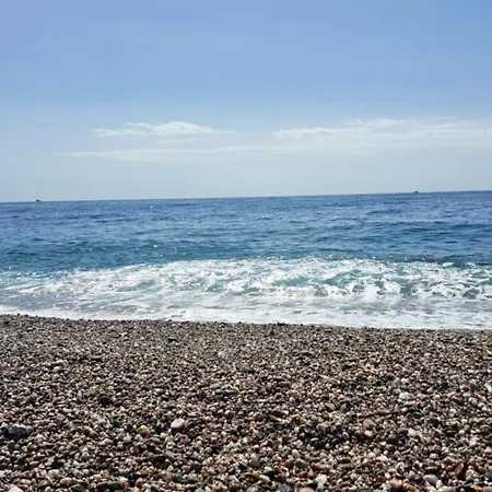 Casa Sea Etna Di Enza Bed & Breakfast