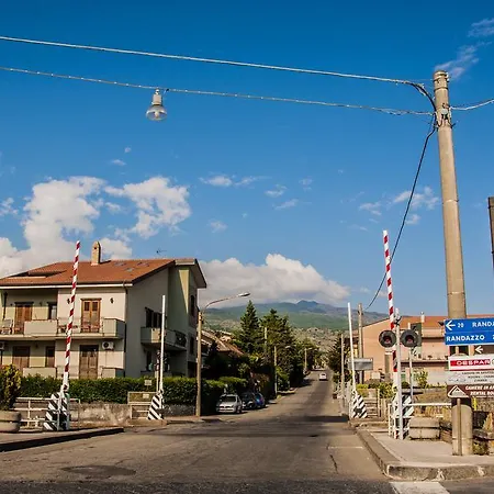 Bed & Breakfast Casa Sea Etna Di Enza