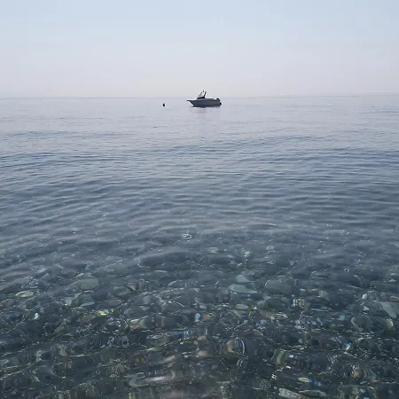 Casa Sea Etna Di Enza ベッド・アンド・ブレックファスト