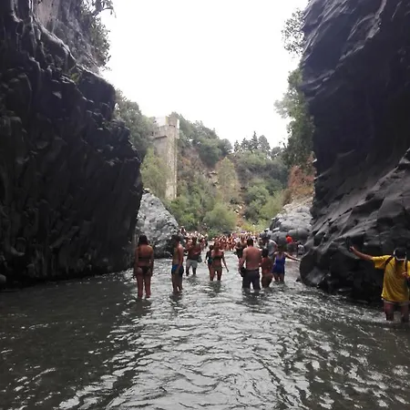 Casa Sea Etna Di Enza Frühstückspension Linguaglossa